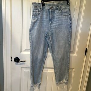 American Eagle high rise mom Jean